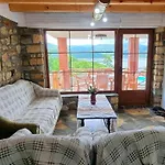 Eskici *